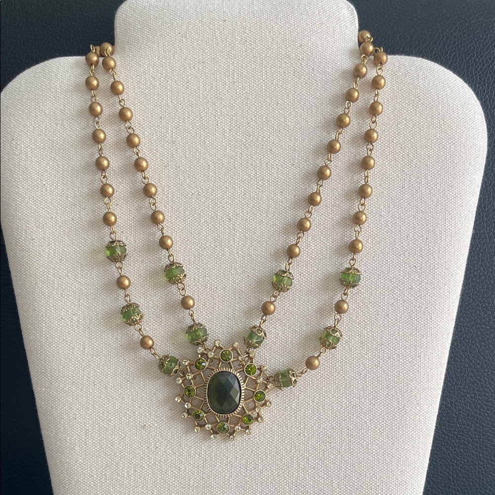 Vintage Gold-Tone Green Stone Pendant Necklace,  green faceted stones.